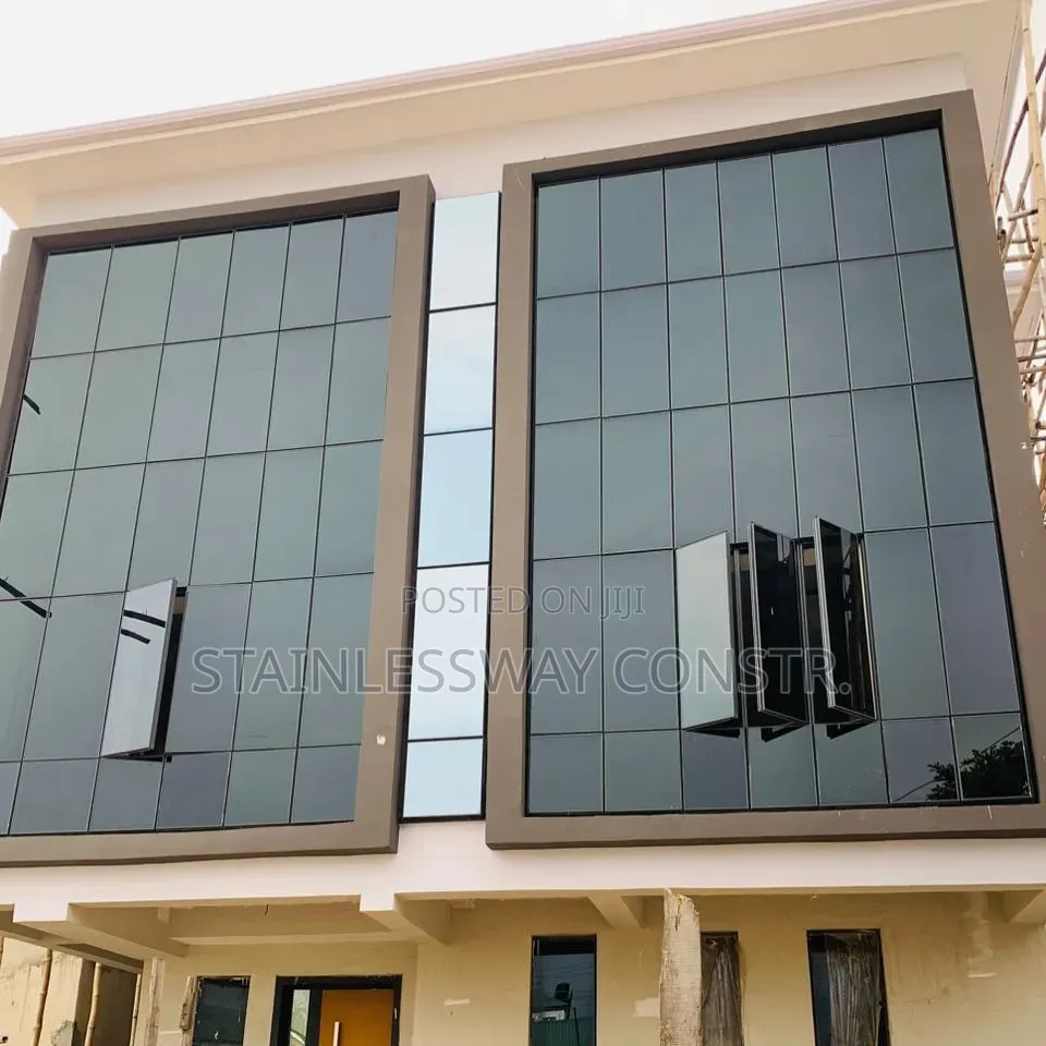 Dark Grey Balcony Cutting Wall Crest
