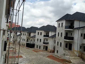 5bdrm Duplex in Guzape for rent
