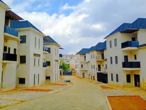 5bdrm Duplex in Guzape for sale