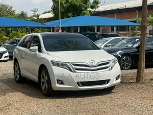 Toyota Venza Limited 2016 White