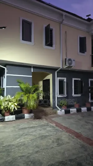 3bdrm Duplex in Oluwo Kékeré, Basorun for rent