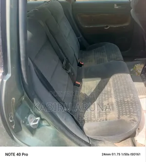 Volkswagen Passat 2000 Green