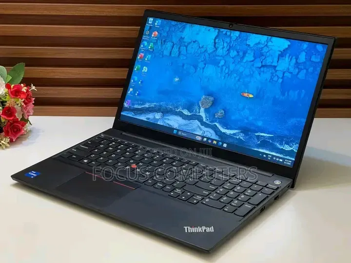 Laptop Lenovo ThinkPad E15 8GB Intel Core i5 SSD 256GB