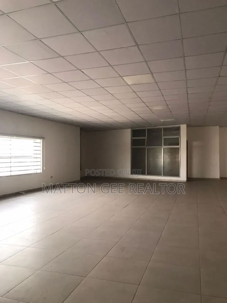 Executive Hall / Office Space