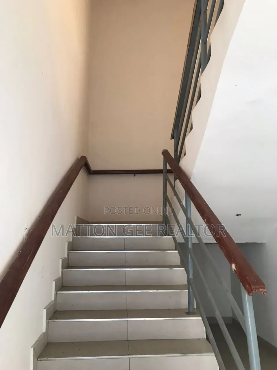 Executive Hall / Office Space