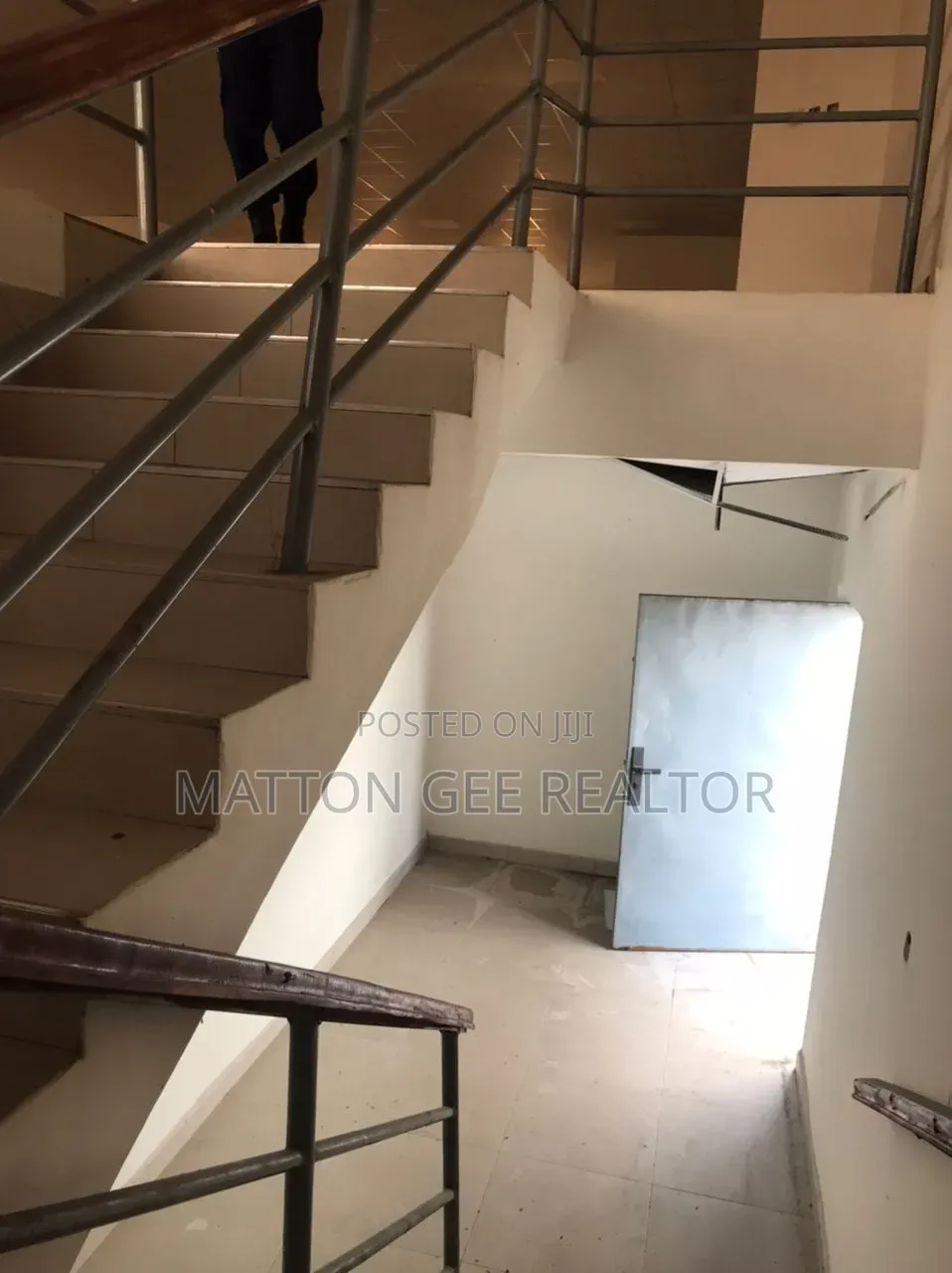 Executive Hall / Office Space