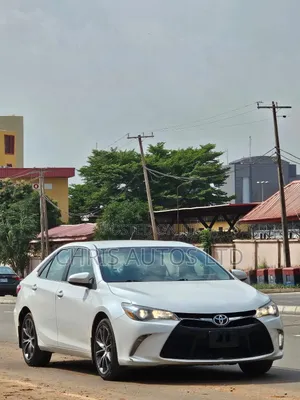Toyota Camry XSE 4dr Sedan (2.5l 4cyl 6A) 2016 White