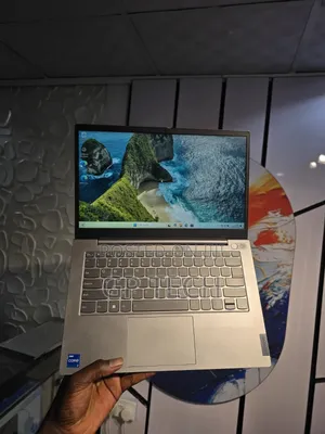 Laptop Lenovo ThinkBook 14s Gen 2 8GB Intel Core i7 SSD 256GB