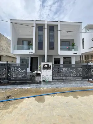 4bdrm Duplex in Lekki for sale