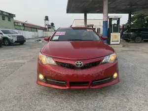 Toyota Camry SE 4dr Sedan (2.5L 4cyl 6A) 2013 Red