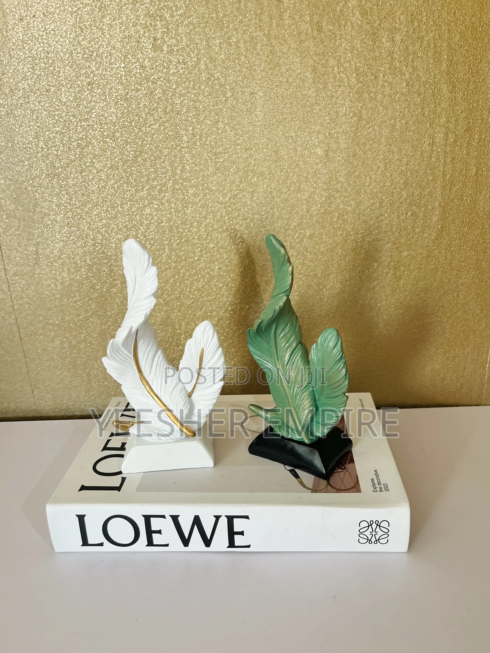 Double Feather Decor