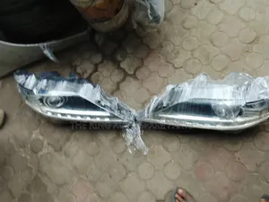 Lexus Rx 350 the Two Headlamp Light 013 Model