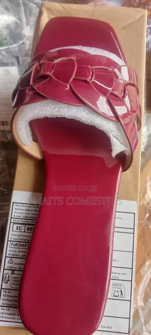 Fine Wine-Red Glossy Slippers