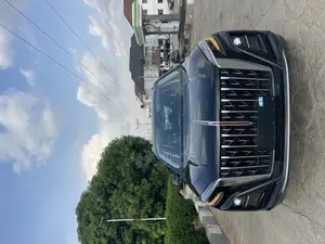 New Hongqi E-HS3 2023 Black
