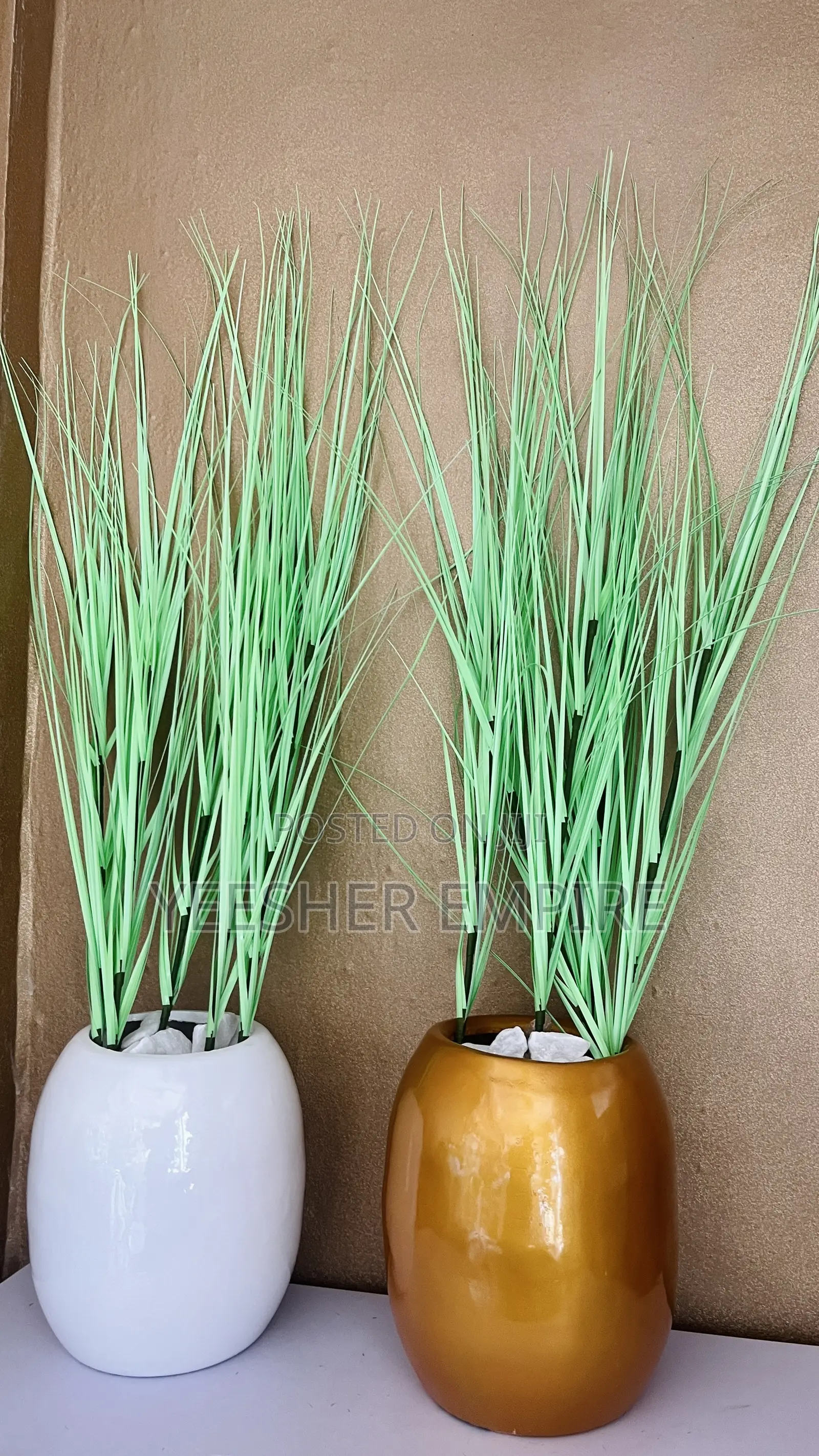 Artificial Grass Flower Vase
