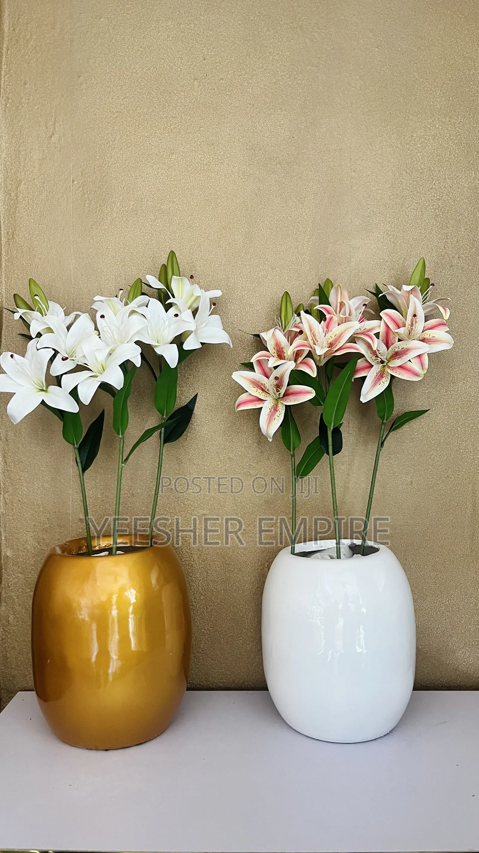 Artificial Lilly Flower Vase