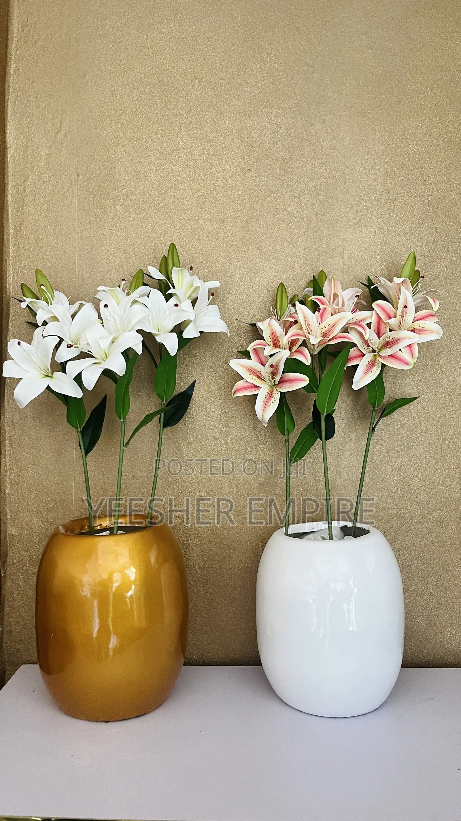 Artificial Lilly Flower Vase