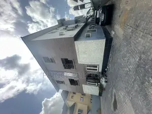 4bdrm Apartment in Peninsula Garden, Sangotedo for rent