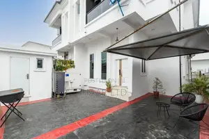 Furnished 4bdrm Duplex in Chevron for rent