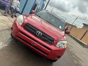 Toyota RAV4 4x4 2009 Red