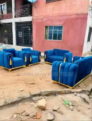 Set of Chiar