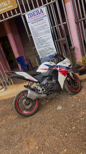Honda CBR 2016 White
