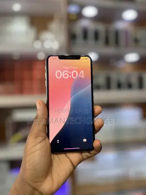 Apple iPhone XS Max 64 GB White