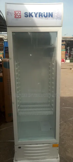 Skyrun Show Case 228fn