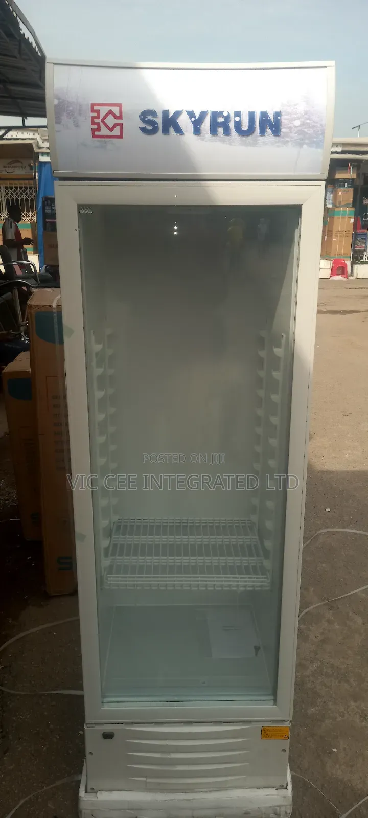 Skyrun Show Case 228fn