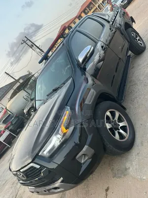 Toyota Hilux 2015 Black