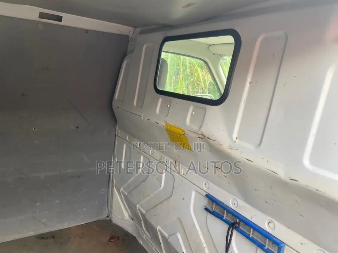 Volkswagen Transporter 2000 White