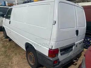 Volkswagen Transporter 2000 White