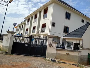 4bdrm Townhouse / Terrace in Katamain for rent