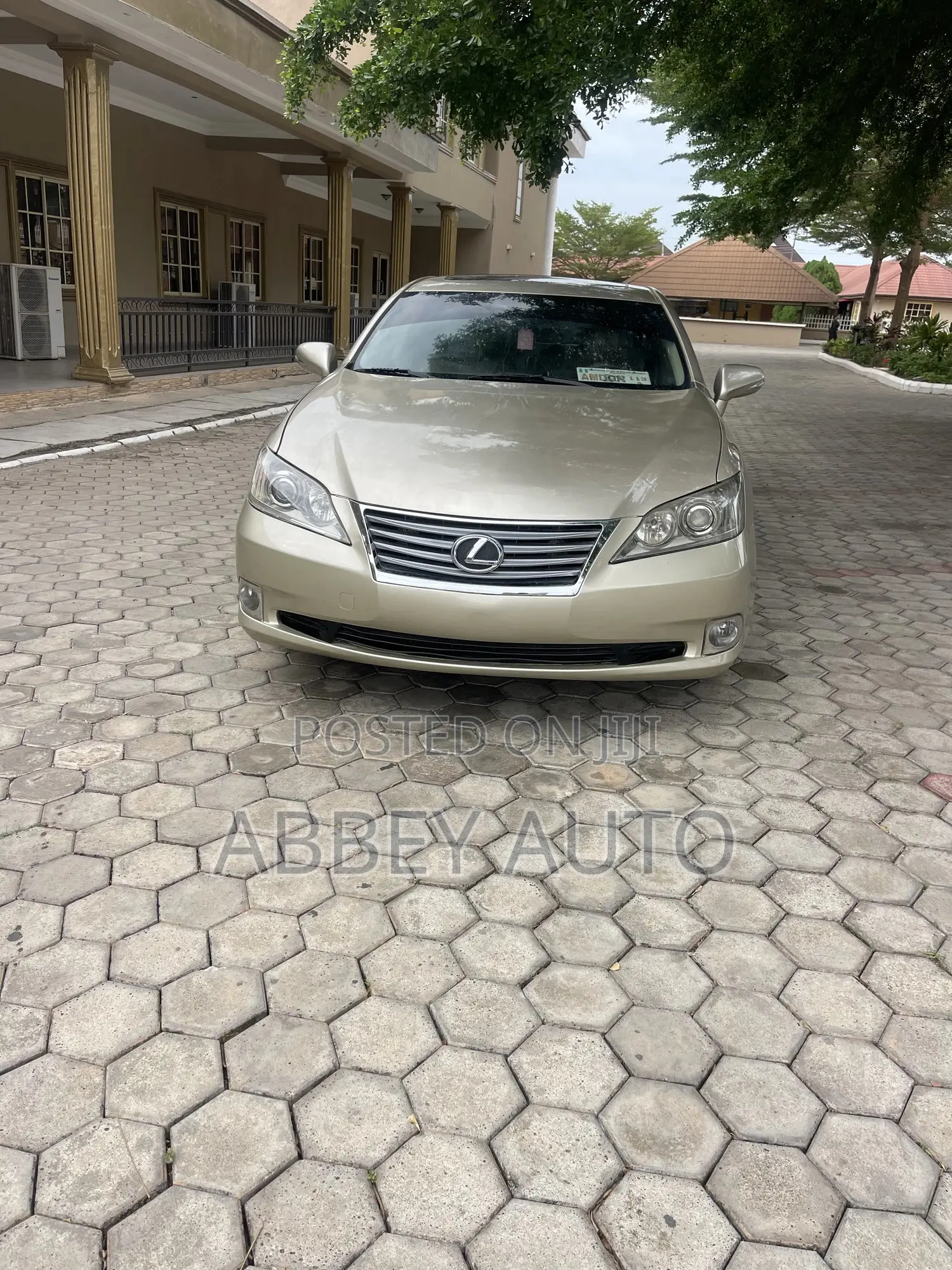 Lexus ES 350 2012 Gold