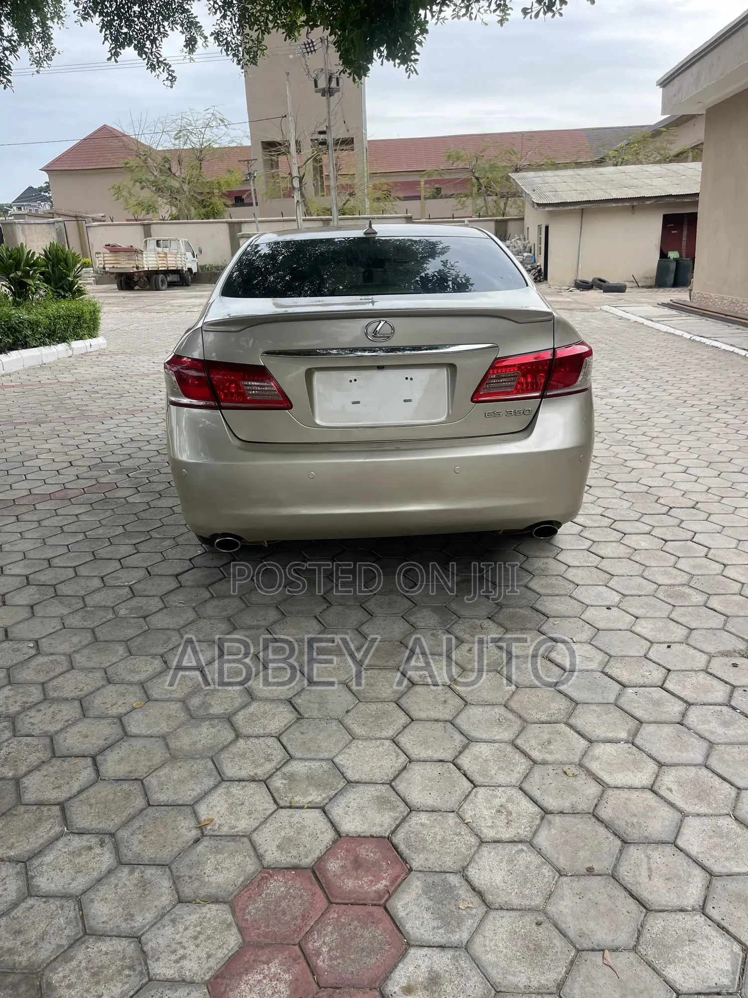 Lexus ES 350 2012 Gold