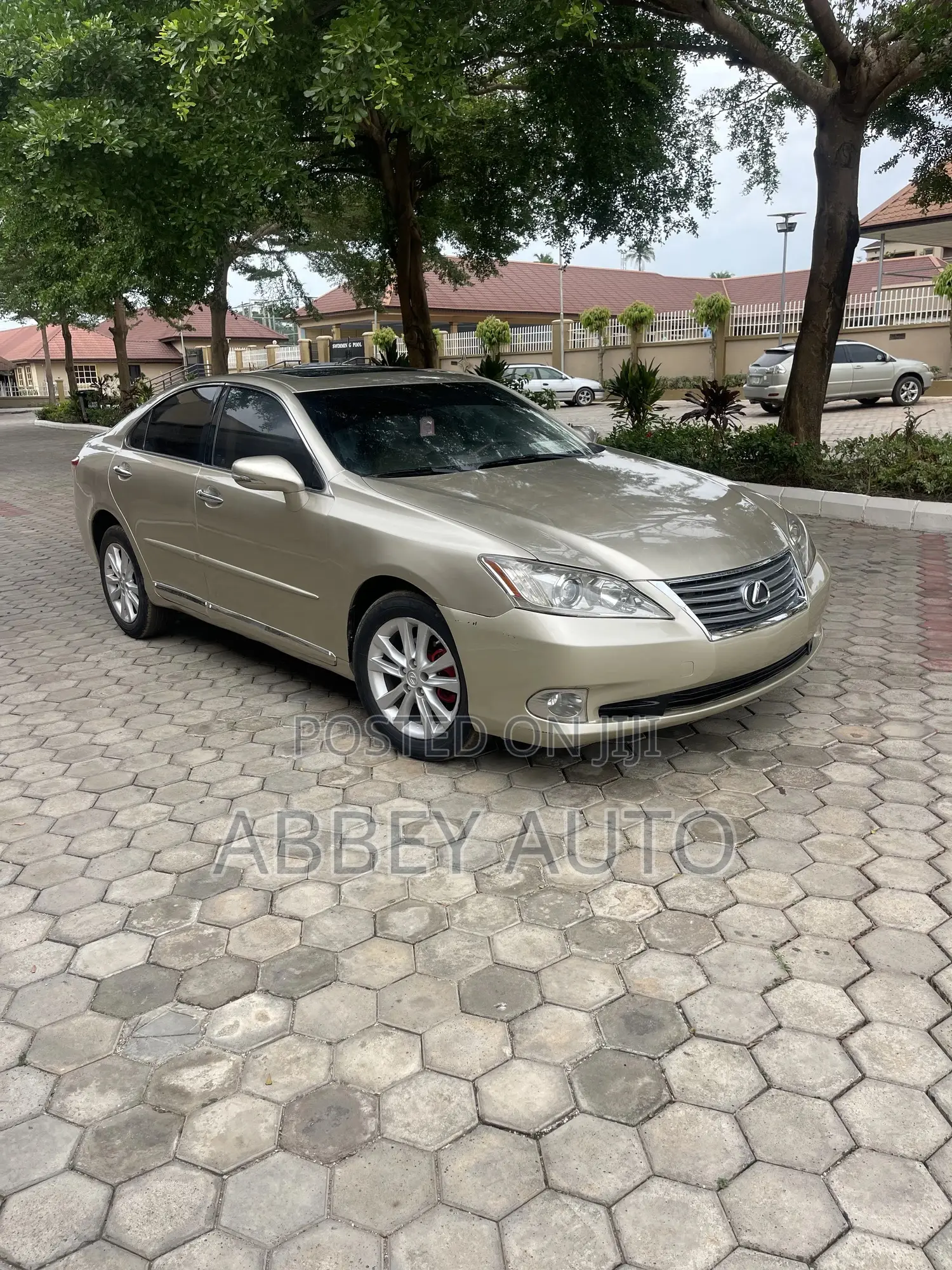 Lexus ES 350 2012 Gold