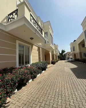 4bdrm Duplex in Minister Hills, for rent