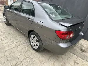 Toyota Corolla LE 2005 Gray