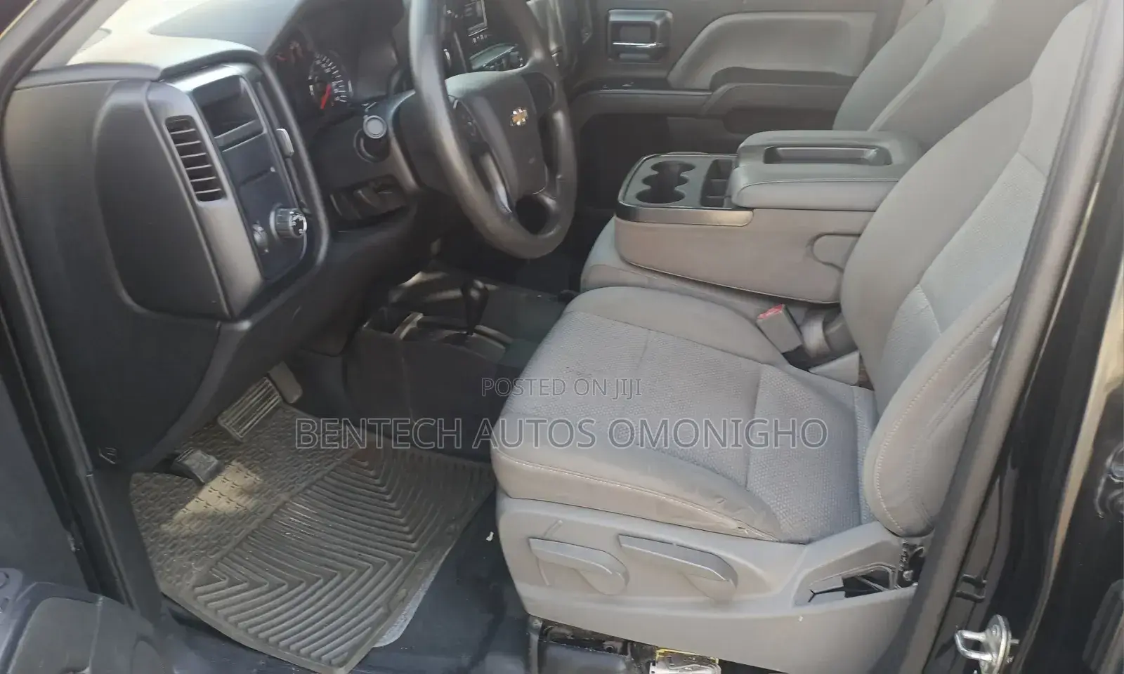 Chevrolet Silverado 2015 Silver