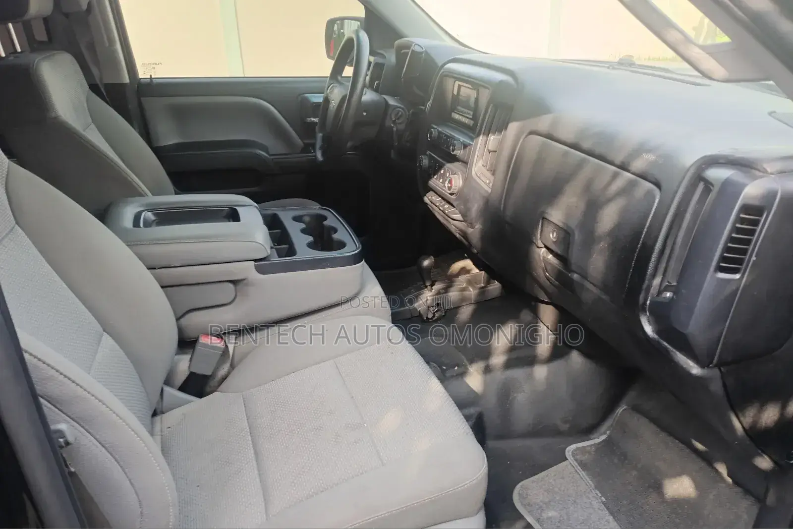 Chevrolet Silverado 2015 Silver