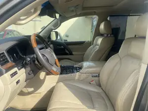 Lexus LX 2017 Gold