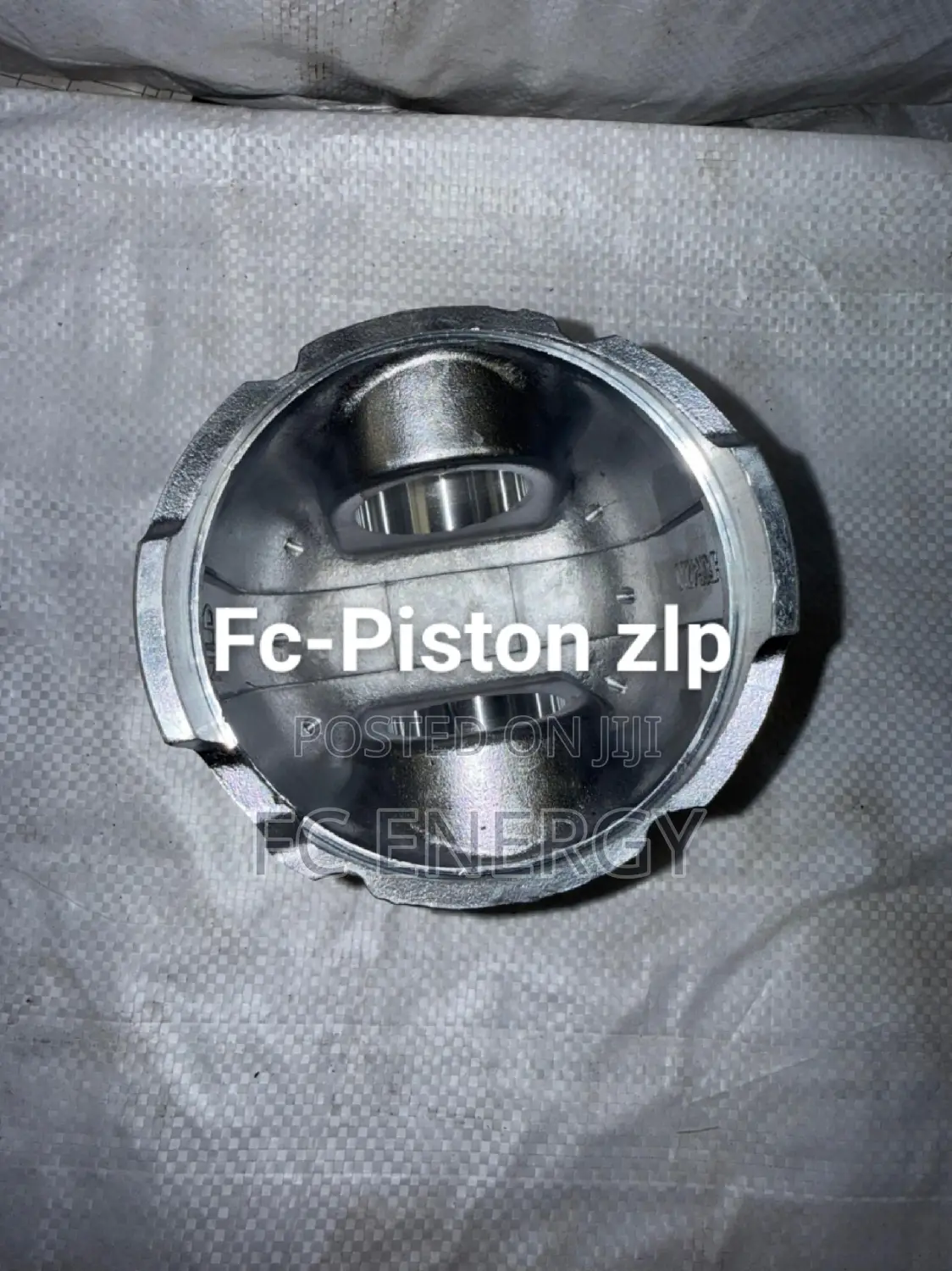 6105 Piston
