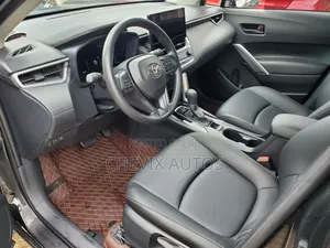 Toyota Corolla Cross XLE 4WD 2024 Black