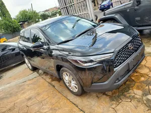 Toyota Corolla Cross XLE 4WD 2024 Black