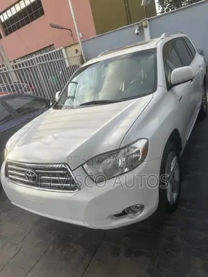 Toyota Highlander Sport 2010 White