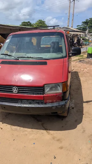 Volkswagen Transporter 2004 Red