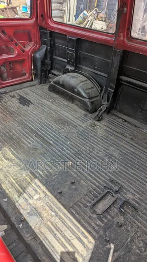 Volkswagen Transporter 2004 Red