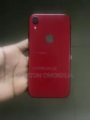 Apple iPhone XR 64 GB Red