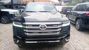 New Toyota Land Cruiser LC300 2025 Black