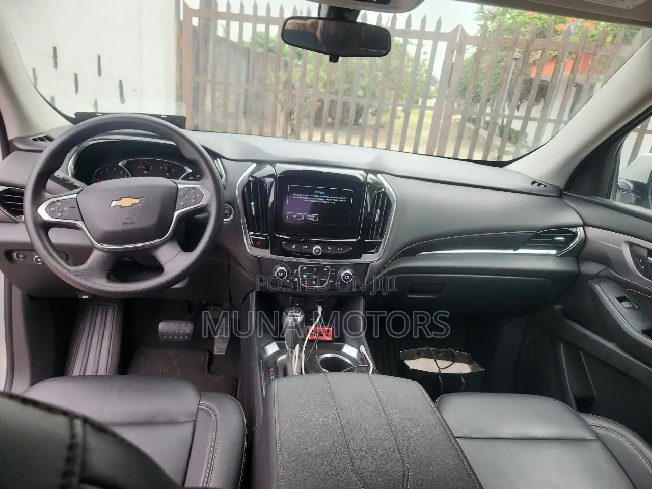 Chevrolet Traverse LT Leather AWD 2020 Silver